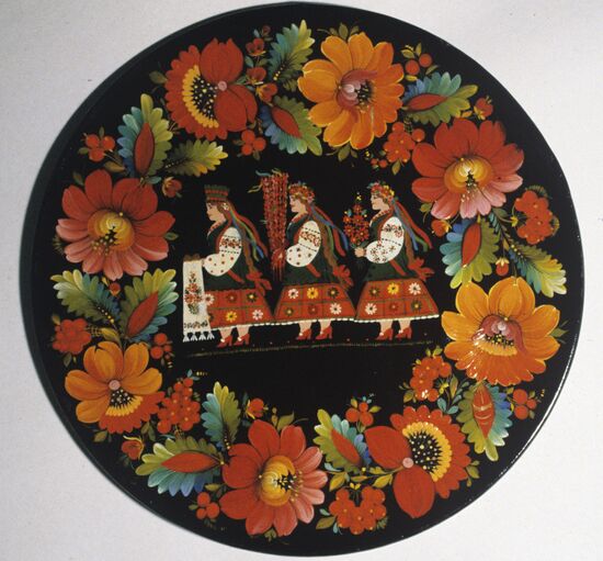 Painting on plate