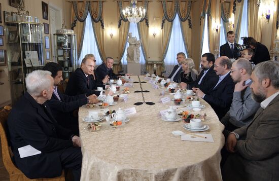 Vladimir Putin meets with top Russian writers