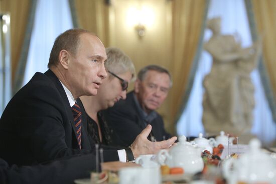 Vladimir Putin meets with top Russian writers