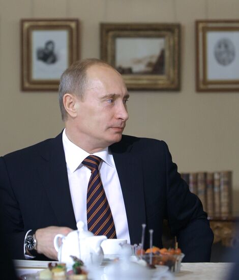 Vladimir Putin meets with top Russian writers