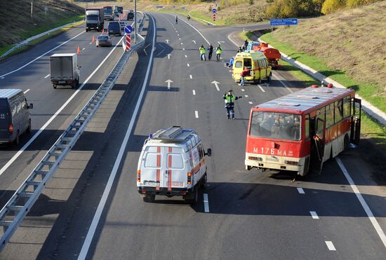 Road accident rescue drills outside Moscow
