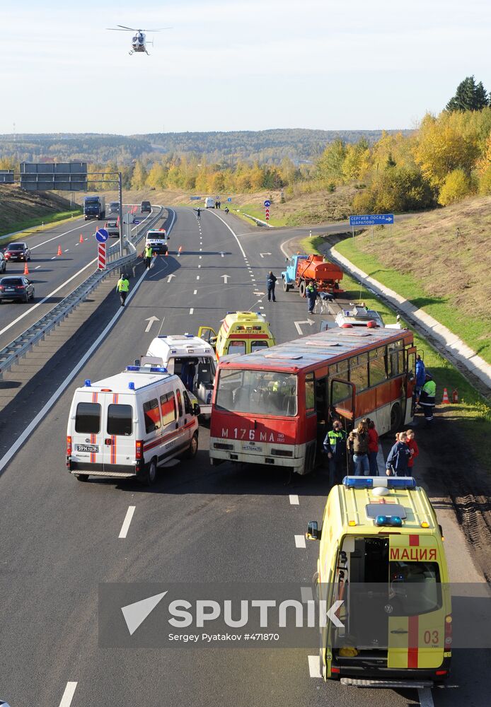 Road accident rescue drills outside Moscow