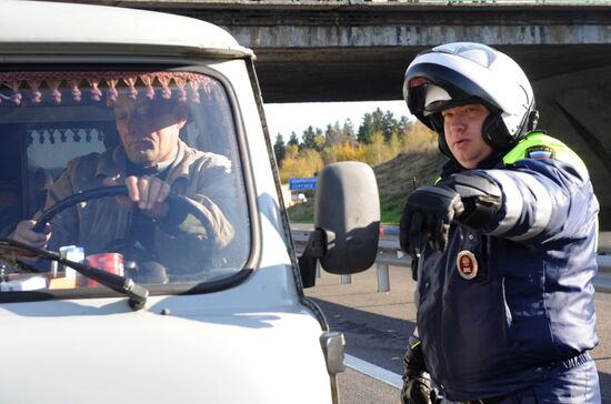 Road accident rescue drills outside Moscow