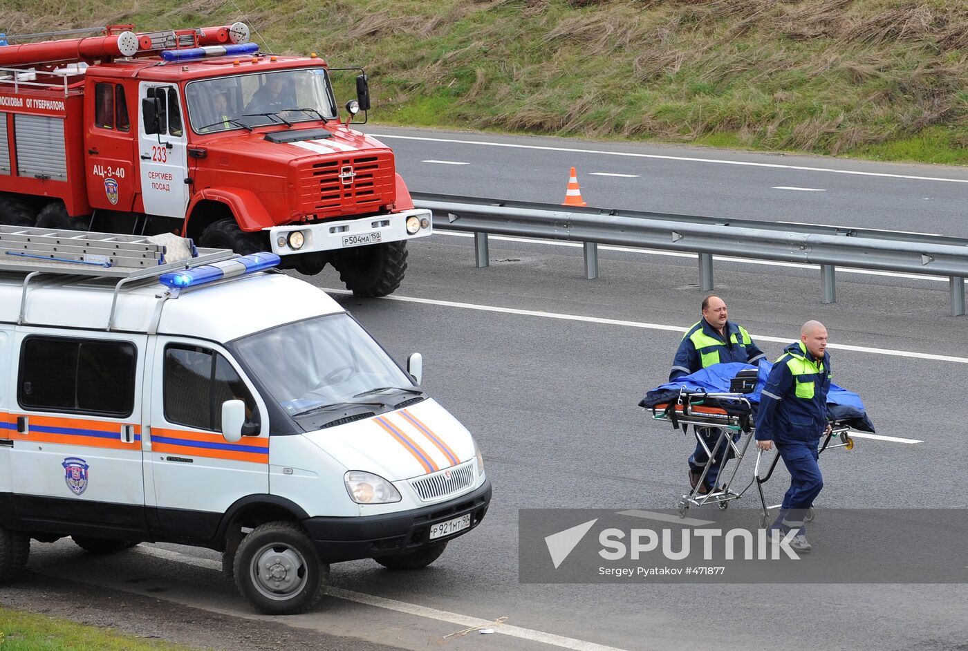 Road accident rescue drills outside Moscow