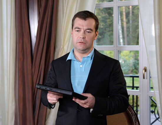 Dmitry Medvedev recording new video-blog entry