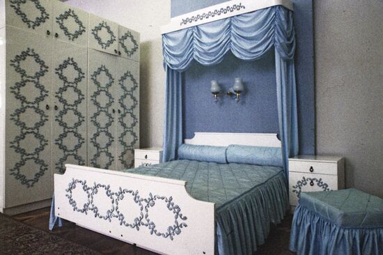 Bedroom set