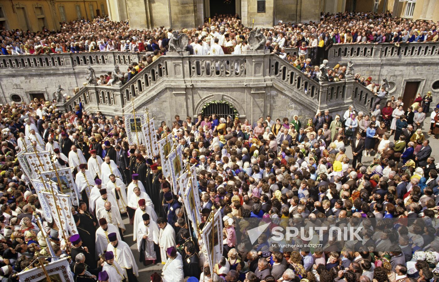 The members of the ceremonial service