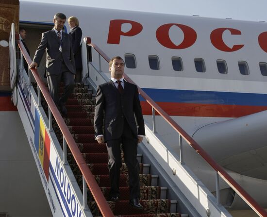 Dmitry Medvedev arrives in Kishinev