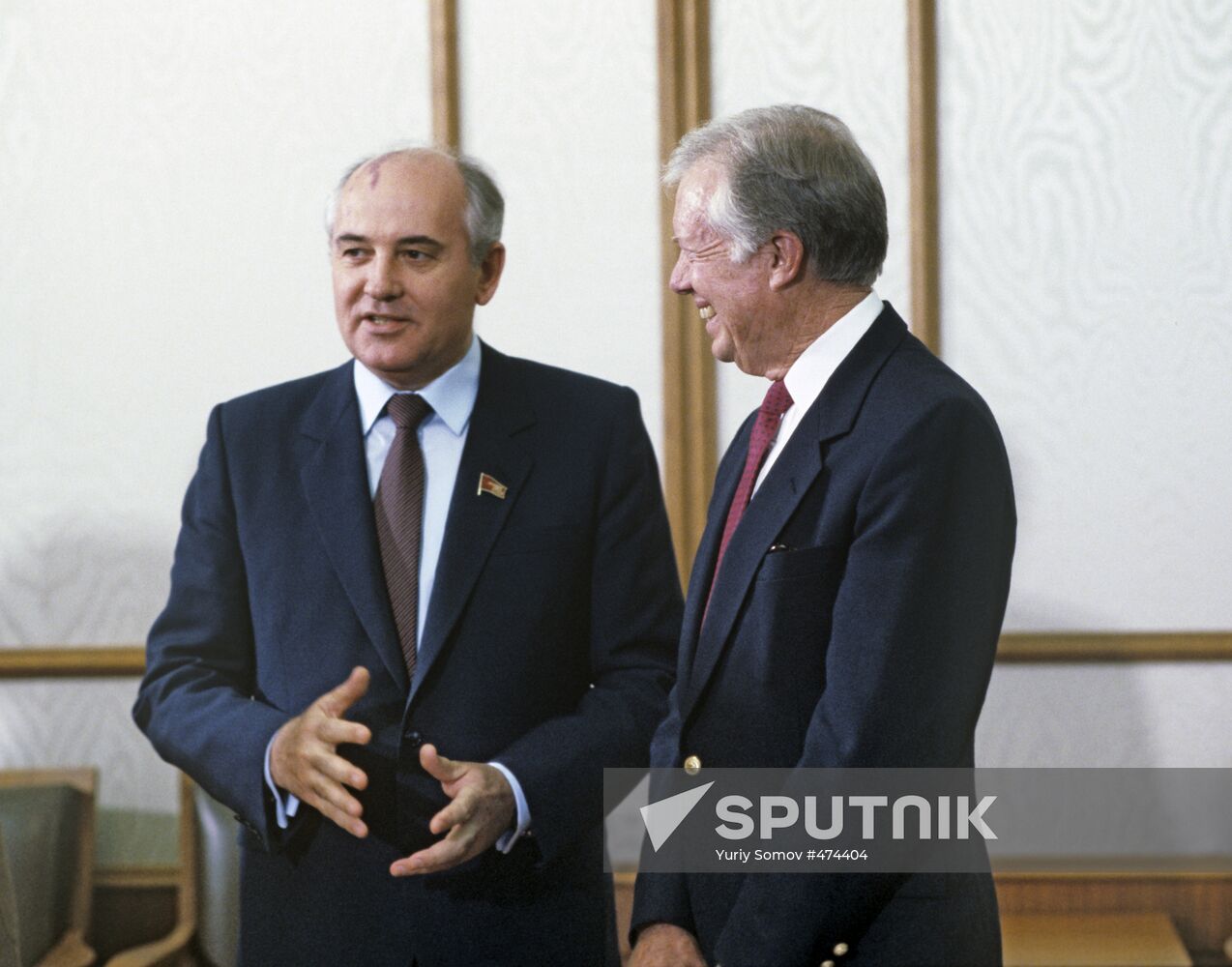 Mikhail Gorbachev meeting with Jimmy Carter