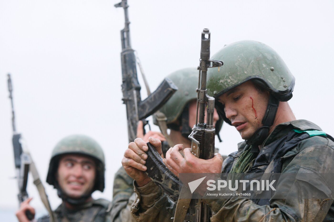 Special forces soldiers taking red beret qualification exam