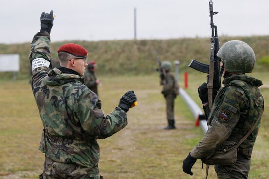 Special forces soldiers taking red beret qualification exam
