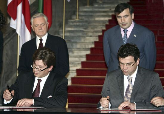 Lithuanian President Valdas Adamkus visits Georgia