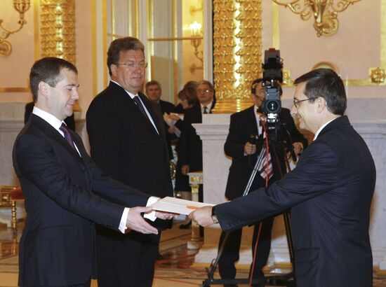 President Medvedev receives credentials from 10 ambassadors