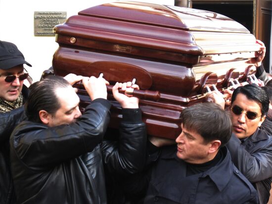 Entrepreneur Vyacheslav Ivankov (Yaponchik) buried in Moscow