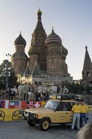 "Camel Trophy" start in Red Square