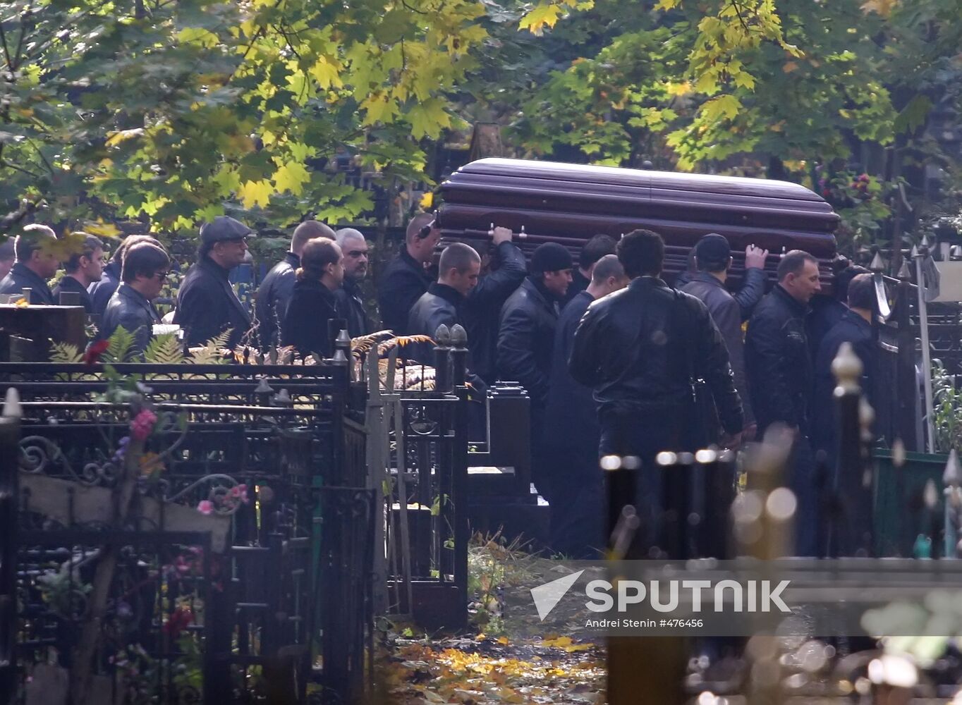 Entrepreneur Vyacheslav Ivankov (Yaponchik) buried in Moscow