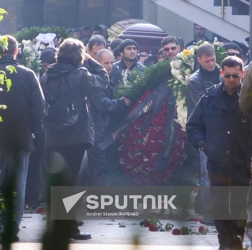 Entrepreneur Vyacheslav Ivankov (Yaponchik) buried in Moscow