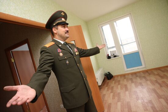 Retired Volga-Ural Military District officers get new apartments