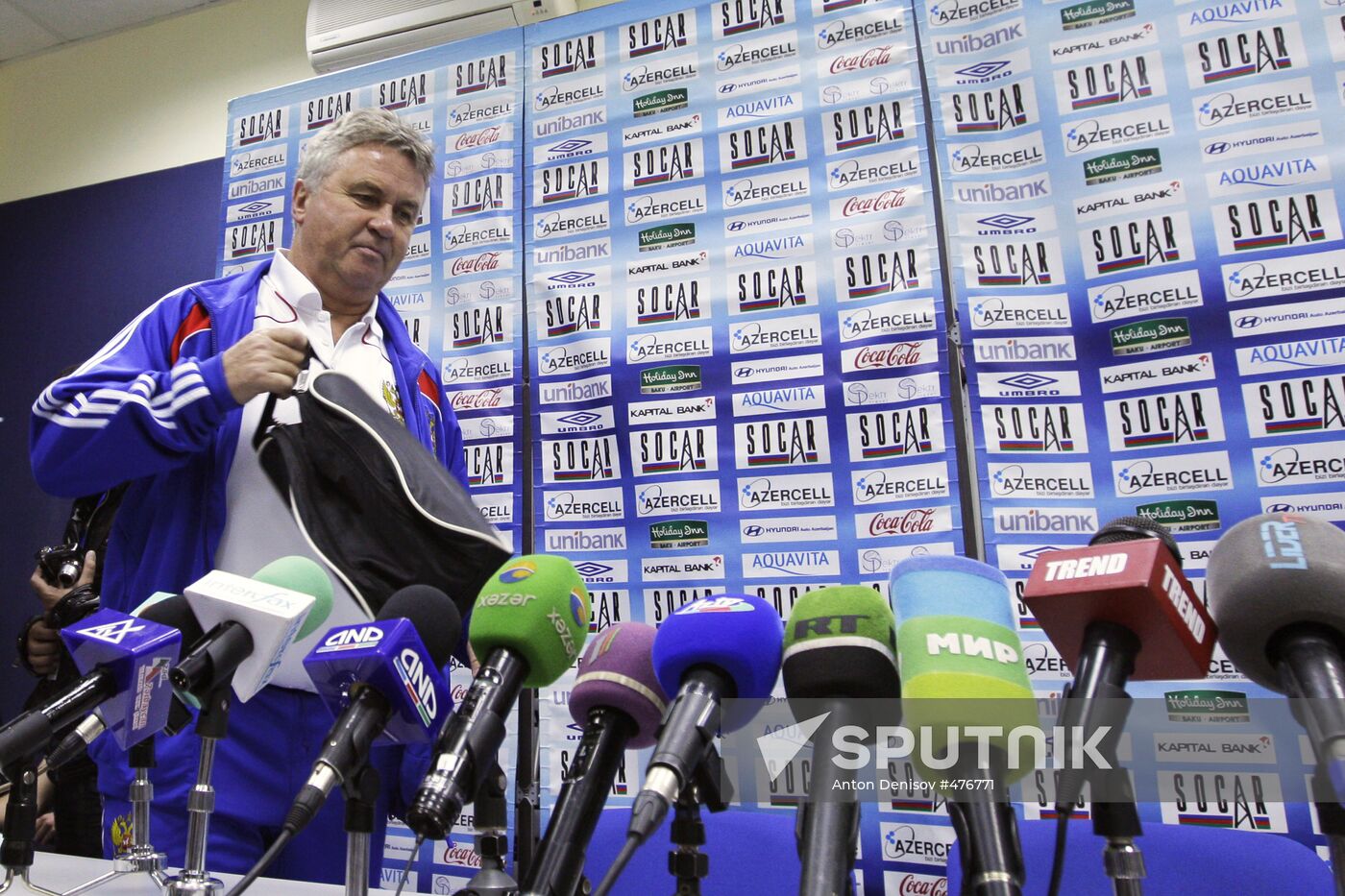 News conference by Guus Hiddink