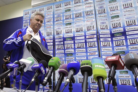 News conference by Guus Hiddink