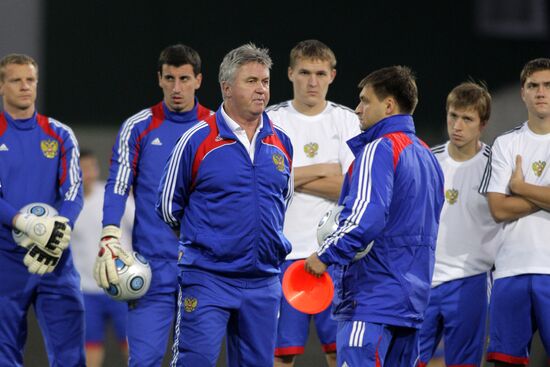 Russian Football Team holds open training session