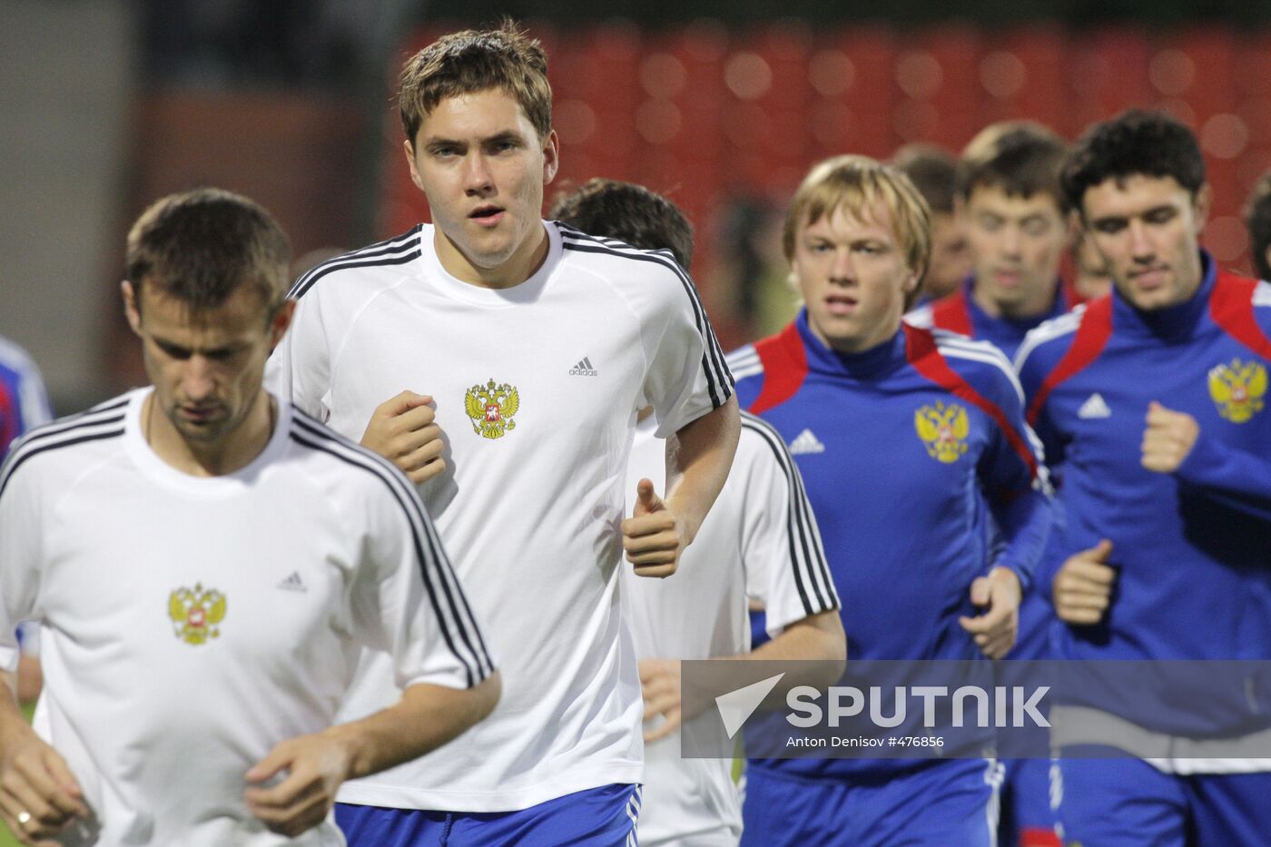 Russian Football Team holds open training session