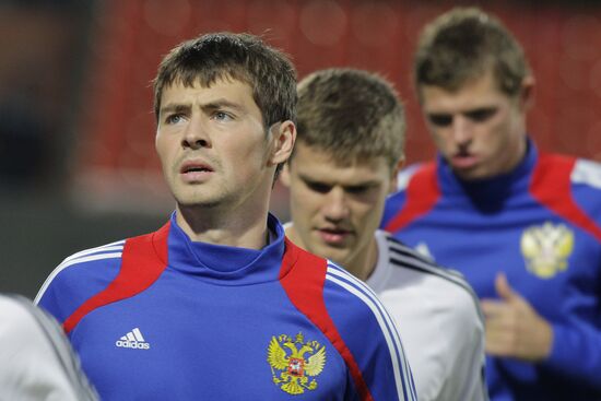 Russian Football Team holds open training session