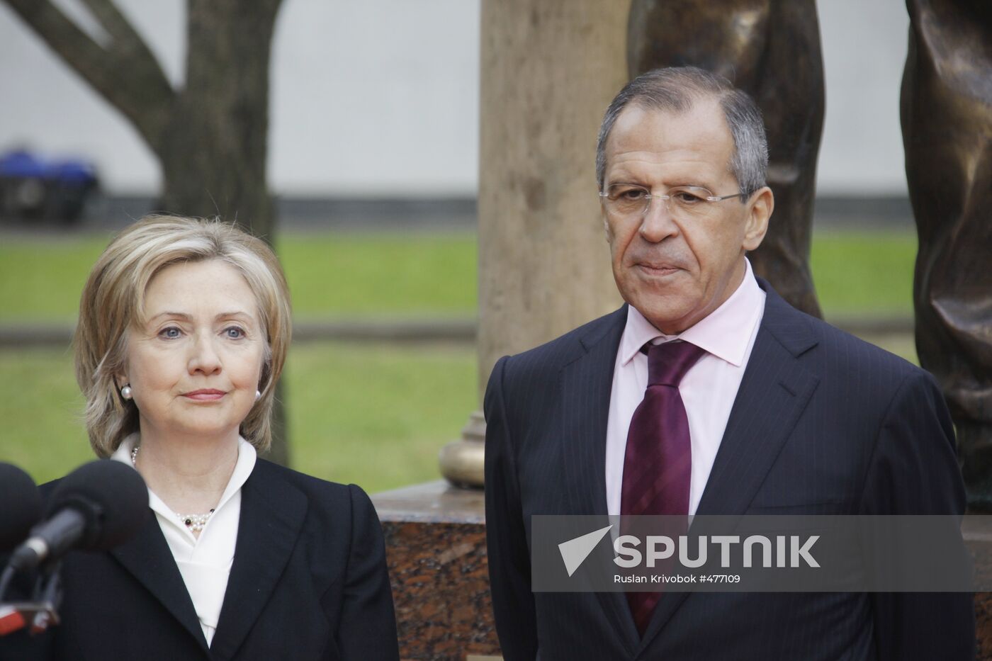 Hillary Clinton, Sergei Lavrov