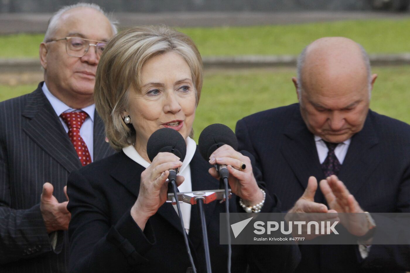 Viktor Sadovnichy, Hillary Clinton, Yury Luzhkov