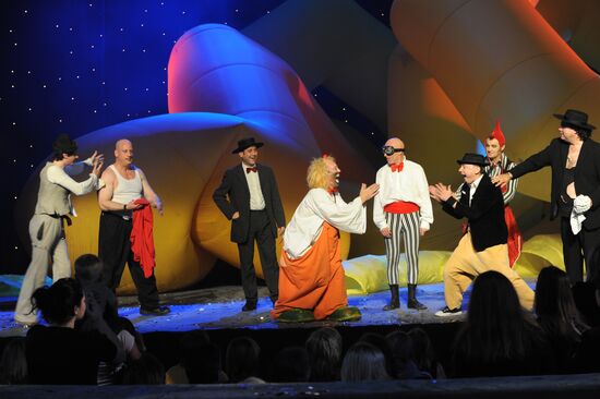 Gala show of the Second World Fools Congress