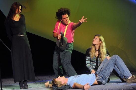 Gala show of the Second World Fools Congress