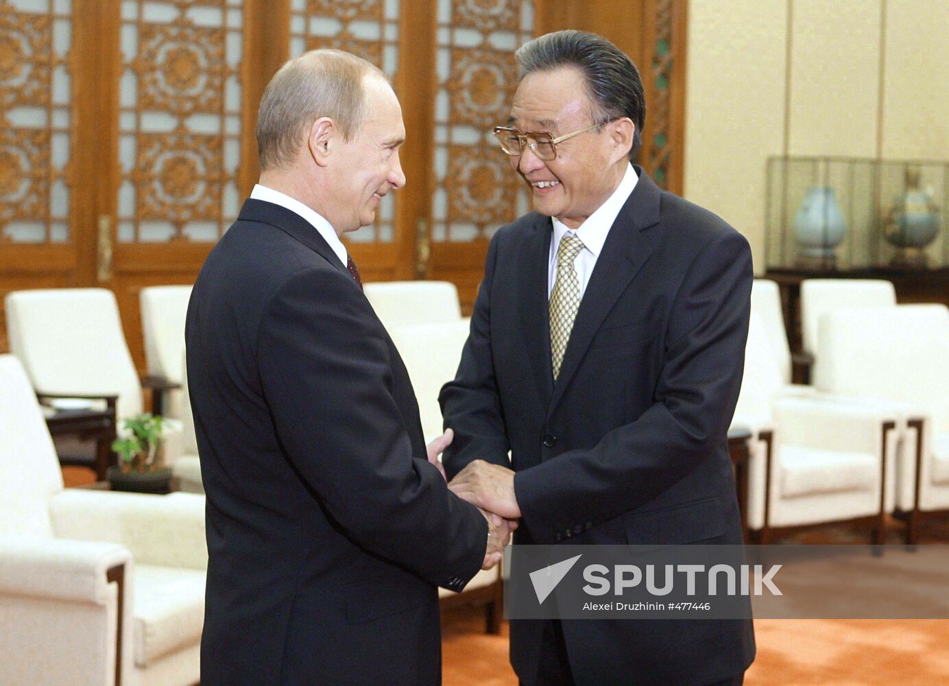 Vladimir Putin visits China. October 14, 2009