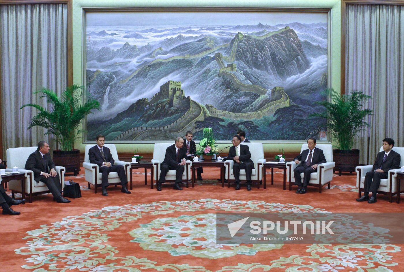 Vladimir Putin visits China. October 14, 2009