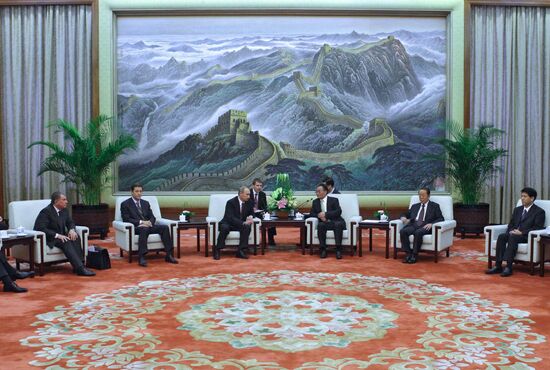 Vladimir Putin visits China. October 14, 2009