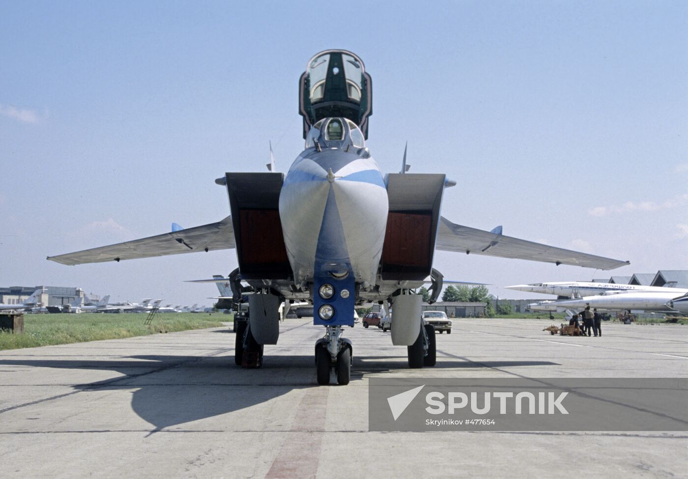 A Mikoyan-Gurevich MiG-31 Foxhound fighter-interceptor