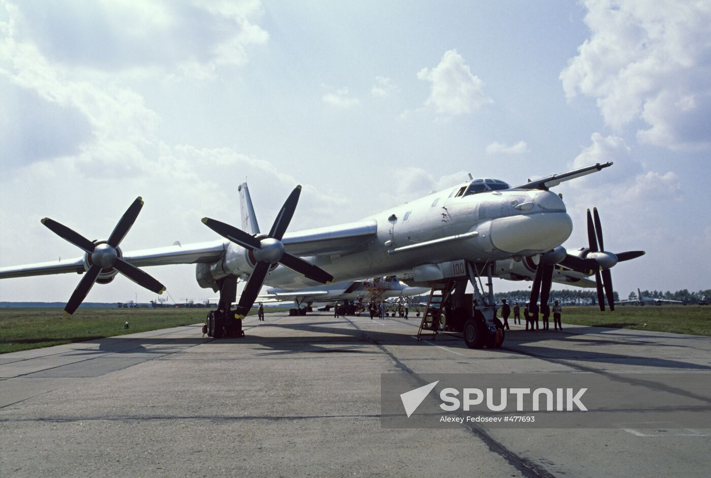 A Tupolev Tu-95-MS Bear strategic bomber