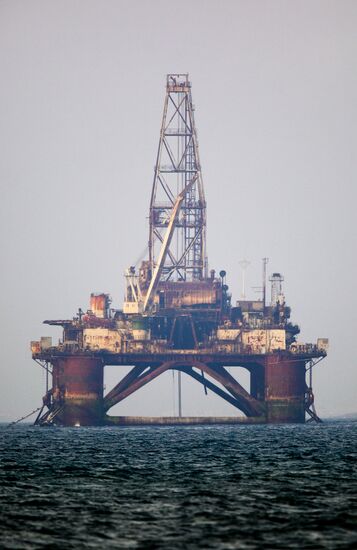 Oil rig in the Caspian Sea