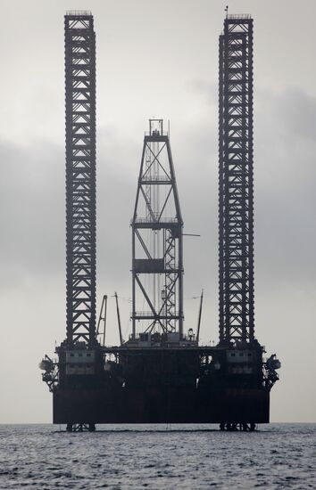 Oil rig in the Caspian Sea