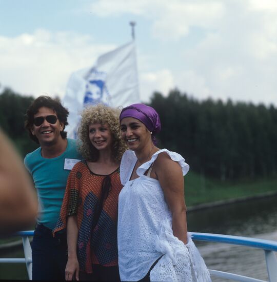 Actors Adolfo Llauradó, Gyorgyi Tarjan and Daisy Granados