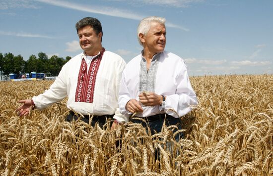 Ukrainian Foreign Minister Petro Poroshenko