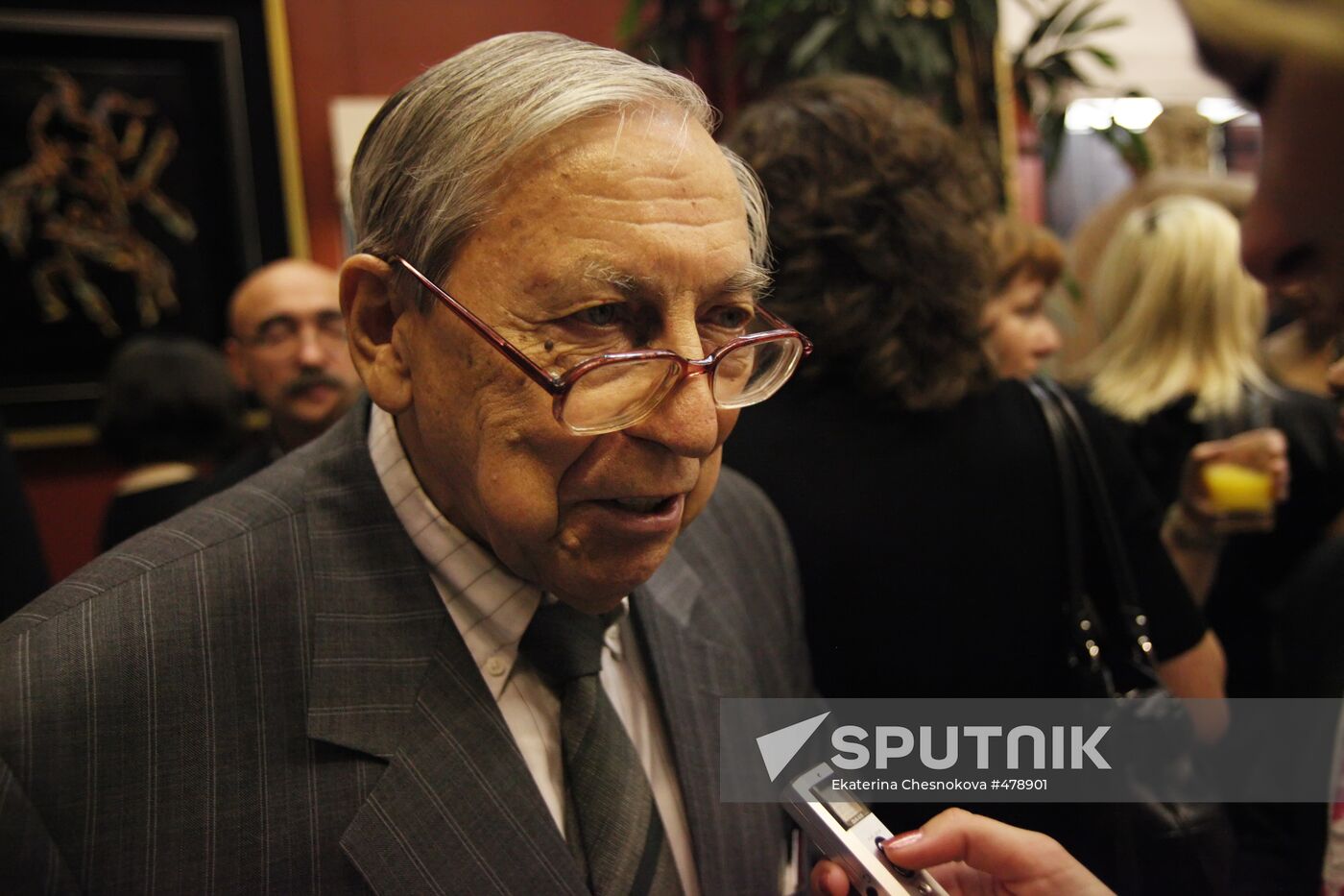 Yasen Zasursky