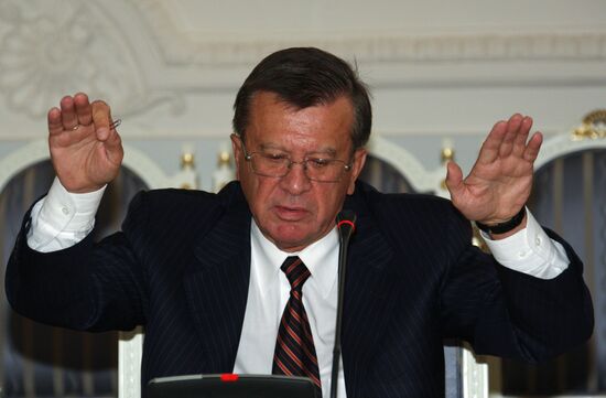 Viktor Zubkov meeting major agriculture businesses