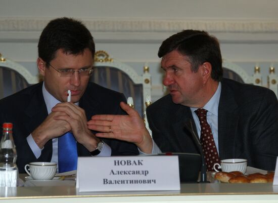 Viktor Zubkov's meeting with major agriculture businesses