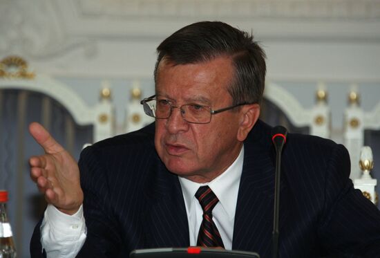 Viktor Zubkov meeting major agriculture businesses