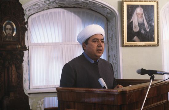 Sh. Babakhanov, chairman of the Spiritual Governance for Muslims