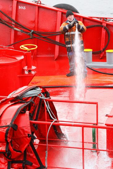 Murmansk Commercial Seaport