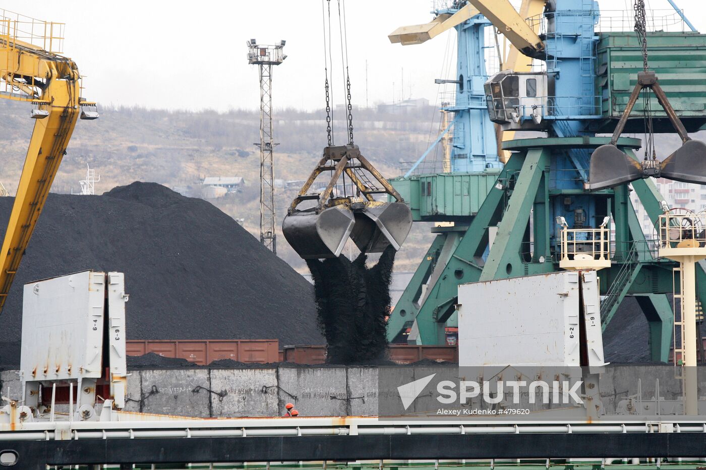 Murmansk Commercial Seaport