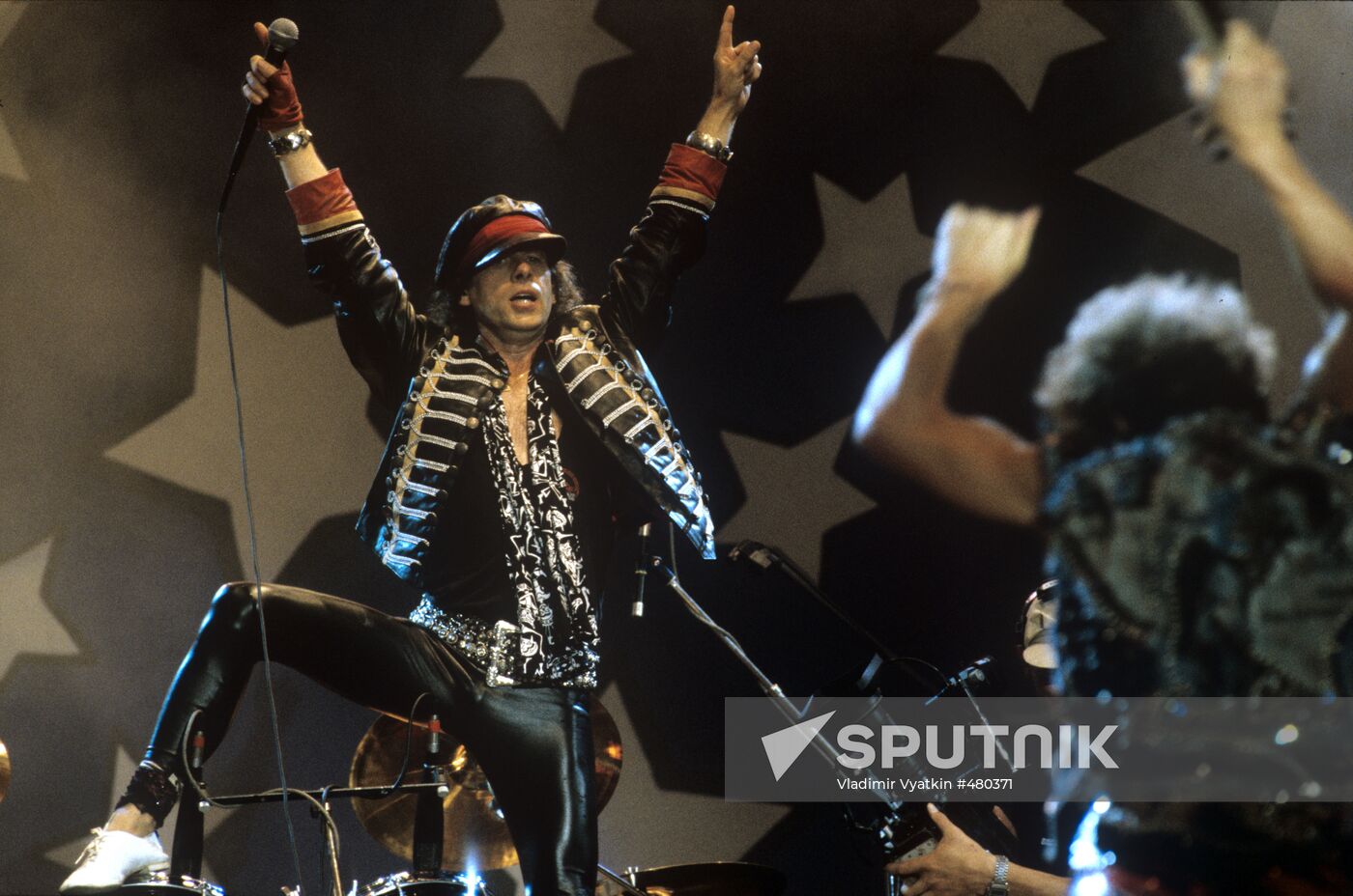 Scorpions lead singer Klaus Meine performing live