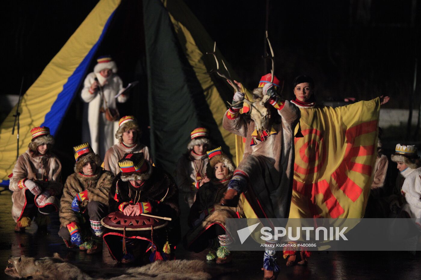 Folk band performing in Murmansk