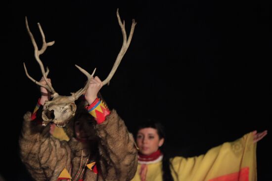 Folk band performing in Murmansk